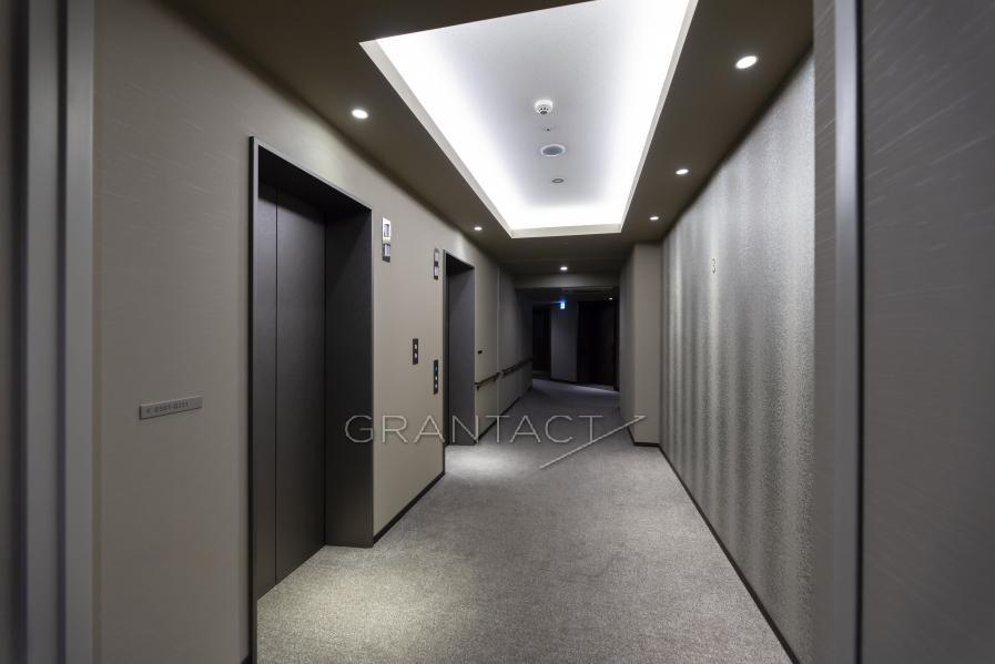 Elevator hall