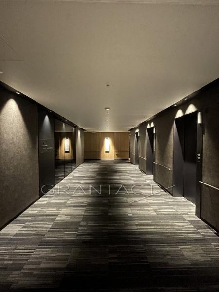 Elevator hall